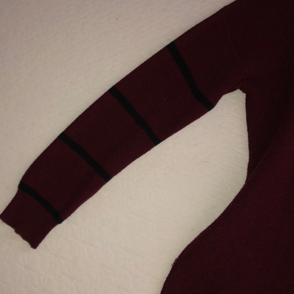 American Eagle Sweater - Picture 2 of 5